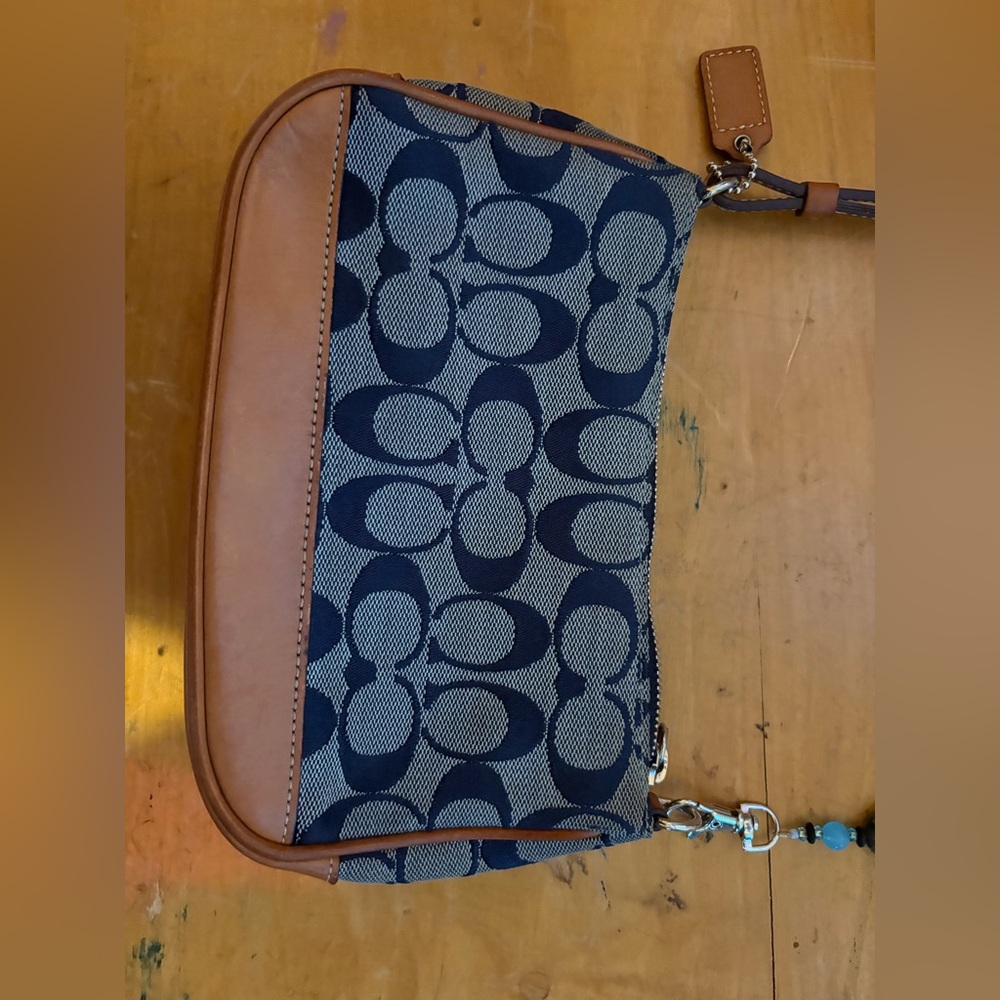 Coach Demi signature baguette mini